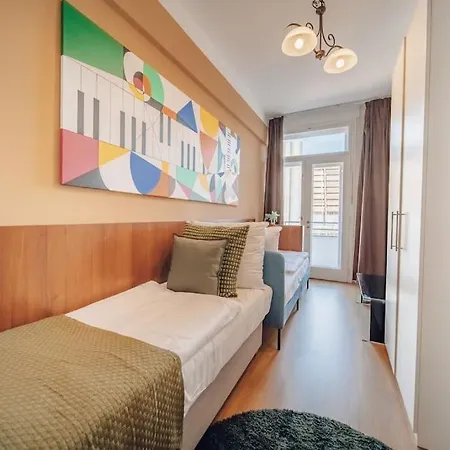 Downtown 2Bd Riverside Apartment Near Dancing House Prague Exterior photo